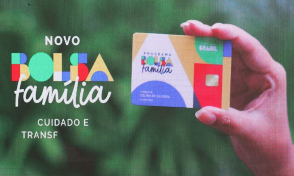 O Bolsa Família fechou a lista de beneficiários do calendário de janeiro. Estima-se que mais de 21 milhões de domicílios serão afetados. Os pagamentos terão início no dia 22.