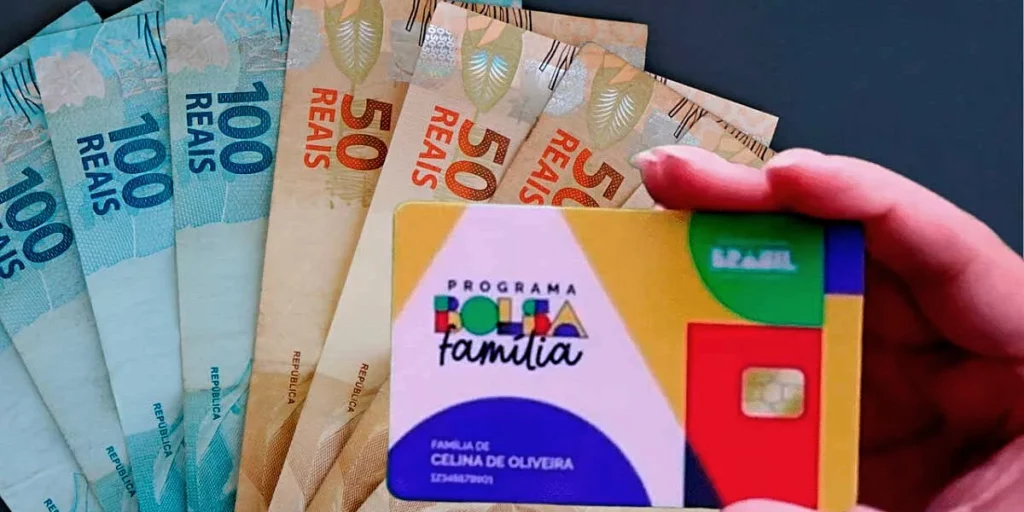 A prefeitura de Oeiras, no Piauí, lançou um cartão de reforma na última terça-feira (5). O projeto, por meio da Secretaria Municipal de Assistência Social (Semas), oferece às famílias dos oeirense beneficiários do Bolsa Família a oportunidade de adquirir materiais de construção para melhorar suas casas, por meio de um cartão de até 2 mil reais.
