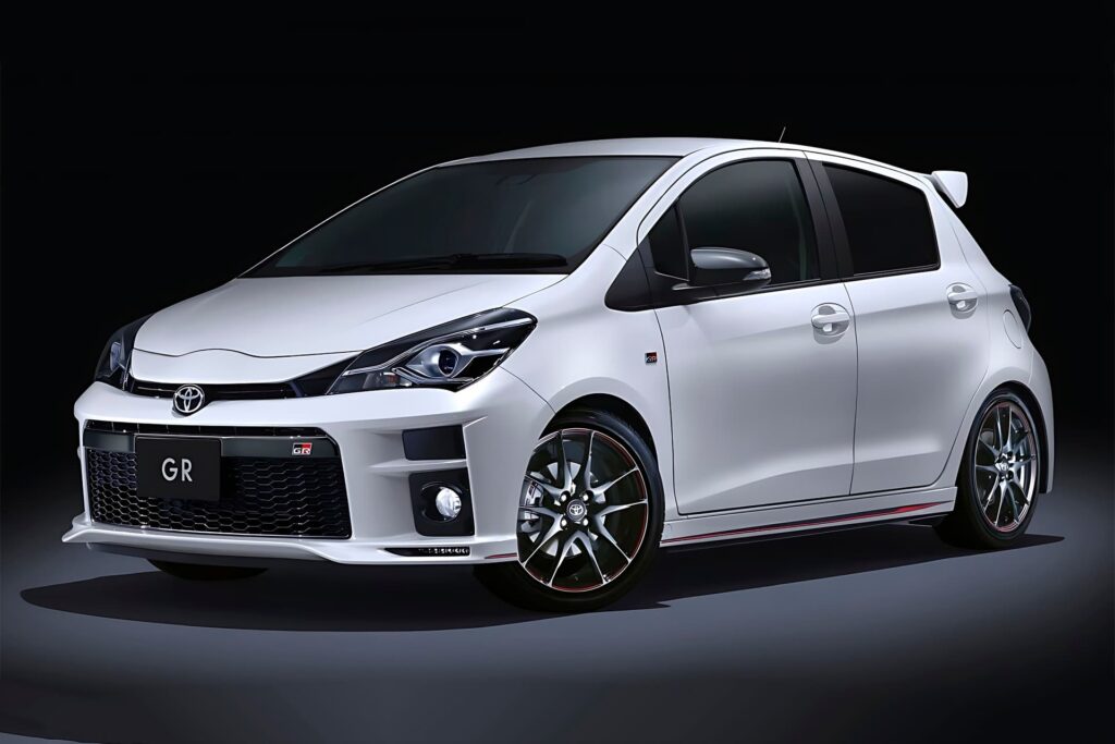 Carro de baixo custo da Toyota Vitz surge com um design contemporaneo tecnologia de seguranca de ponta e um preco convidativo