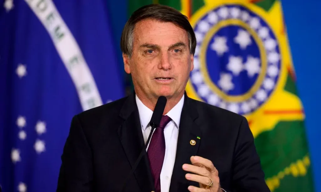 Foi na manhã desta quinta-feira (22) que começaram os julgamentos de ações do Partido Democrático Trabalhista (PDT) que poderiam desqualificar os candidatos republicanos à Presidência no ano passado, Jair Bolsonaro e Walter Braga Nett. A sessão no Tribunal Superior Eleitoral (TSE) começou às 9h.Foi na manhã desta quinta-feira (22) que começaram os julgamentos de ações do Partido Democrático Trabalhista (PDT) que poderiam desqualificar os candidatos republicanos à Presidência no ano passado, Jair Bolsonaro e Walter Braga Netto. A sessão no Tribunal Superior Eleitoral (TSE) começou às 9h.