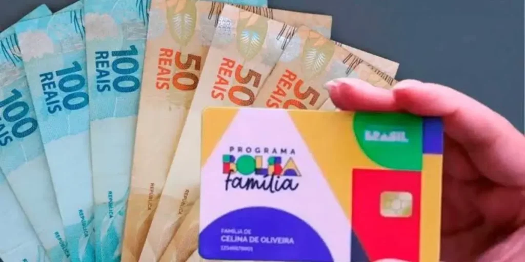 Assim como em outros meses, o repasse habitual do Bolsa Família ocorre em novembro. A diferença é que, além dos pagamentos tradicionais, há também beneficiários que, além do direito a taxas adicionais já previstas pelo governo federal, terão que receber o valor retroativamente devido aos bloqueios que sofreram anteriormente no registro.
