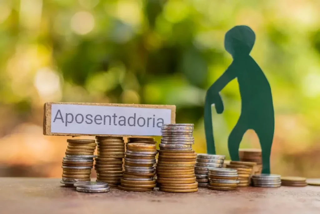 Recentemente, cidadãos brasileiros, especialmente mulheres, têm se perguntado quais são as reais regras para se aposentar no Brasil.